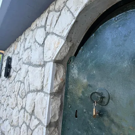 Vakantiehuis Enas Trpanj